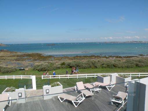  une vue splendide depuis une des terrasses de l'hôtel Novotel